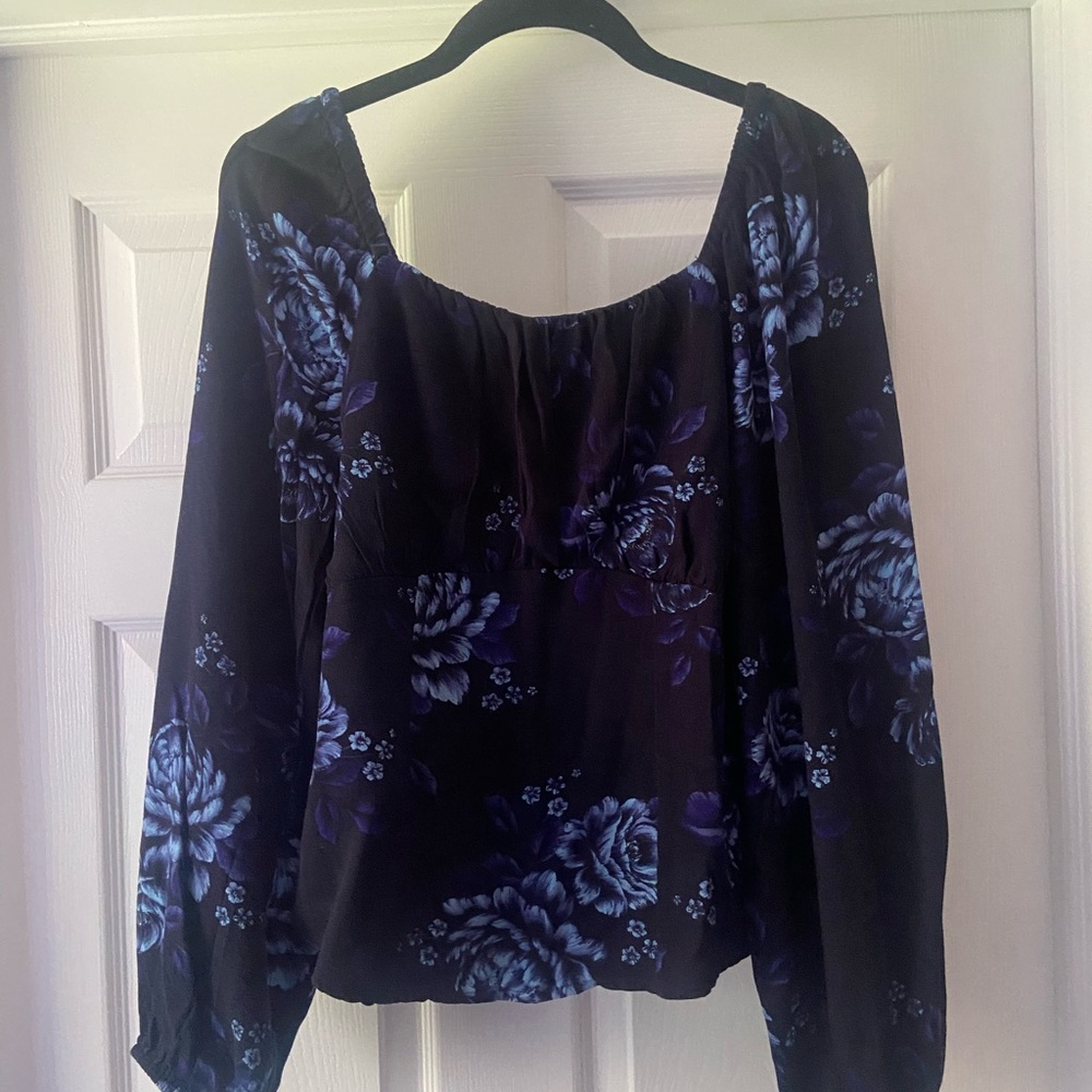 Old Navy Blue Floral Long-Sleeve Peasant Top with light Blue flower Print-medium